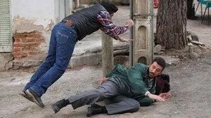 14. Bölüm - Ağacın Altındaki Adam