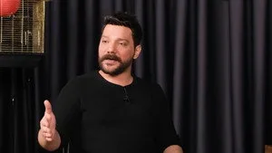 Oğuzhan Uğur