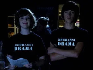 Degrassi 10. sezon 34. bölüm görseli