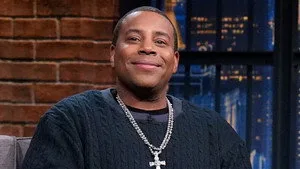 Late Night with Seth Meyers 13. sezon 53. bölüm görseli