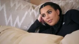 Keeping Up with the Kardashians 12. sezon 5. bölüm görseli