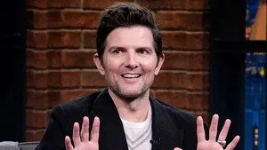 Late Night with Seth Meyers 12. sezon 52. bölüm görseli