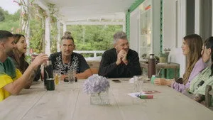 Los Tinelli 1. sezon 2. bölüm görseli