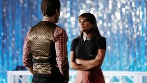 Glee 6. sezon 1. bölüm görseli
