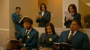 The Umbrella Academy 0. sezon 1. bölüm görseli