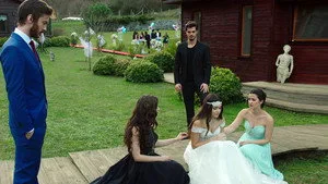 Güneşin Kızları 1. sezon 34. bölüm görseli