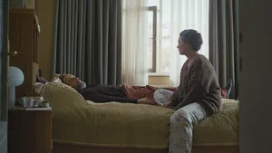 Kuvvetli Bir Alkış 1. sezon 6. bölüm görseli