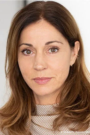 Ulrike C. Tscharre
