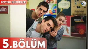 Boynu Bükükler 1. sezon 5. bölüm görseli