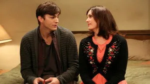 Two and a Half Men 11. sezon 8. bölüm görseli