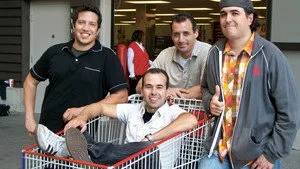 Impractical Jokers 1. sezon 1. bölüm görseli