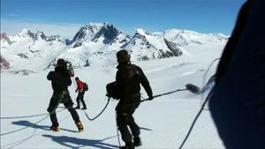 İnsan Doğaya Karşı 0. sezon 8. bölüm görseli
