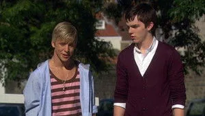 Skins 2. sezon 1. bölüm görseli