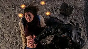 Roswell 3. sezon 12. bölüm görseli