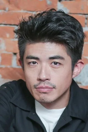 梁正群