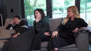 Keeping Up with the Kardashians 14. sezon 19. bölüm görseli