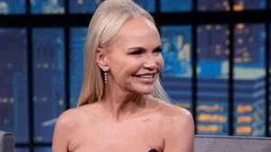 Late Night with Seth Meyers 12. sezon 28. bölüm görseli