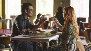Shadowhunters The Mortal Instruments 1. sezon 1. bölüm görseli