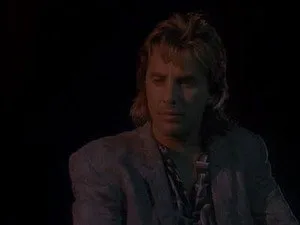 Miami Vice 4. sezon 8. bölüm görseli