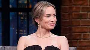 Late Night with Seth Meyers 13. sezon 107. bölüm görseli