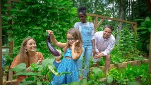 Homegrown 2. sezon 1. bölüm görseli