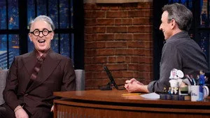 Late Night with Seth Meyers 13. sezon 52. bölüm görseli