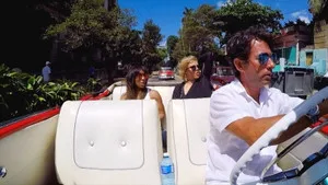 Keeping Up with the Kardashians 12. sezon 13. bölüm görseli