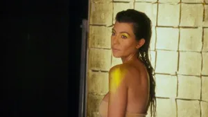 Keeping Up with the Kardashians 12. sezon 10. bölüm görseli