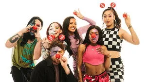 Glow Up: Britain's Next Make-Up Star 0. sezon 1. bölüm görseli