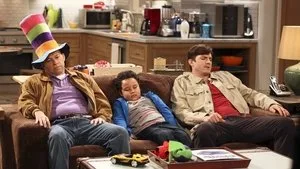 Two and a Half Men 12. sezon 7. bölüm görseli