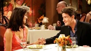 Two and a Half Men 6. sezon 17. bölüm görseli