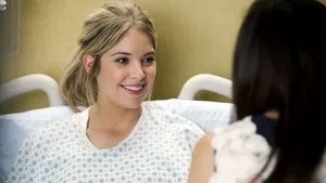 Pretty Little Liars 1. sezon 11. bölüm görseli
