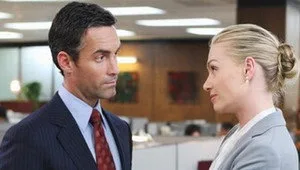 Better Off Ted 1. sezon 3. bölüm görseli