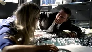 Arrow 2. sezon 1. bölüm görseli