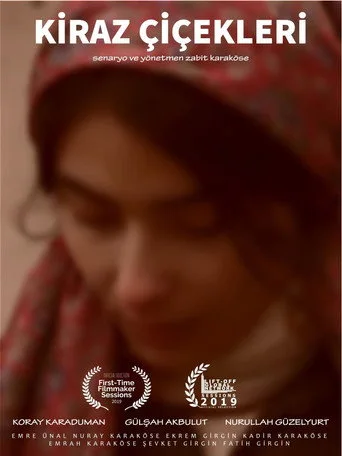 Kiraz Çiçekleri posteri