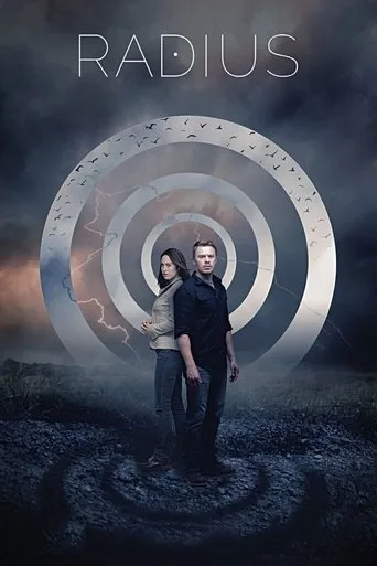 Radius (2017) posteri