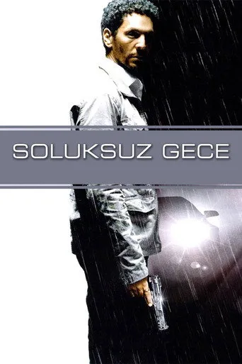 Soluksuz Gece (2011) posteri