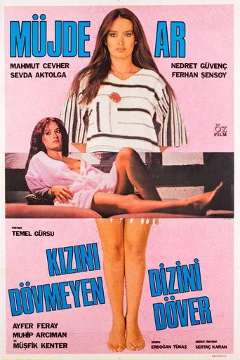 Kızını Dövmeyen Dizini Döver (1977) posteri