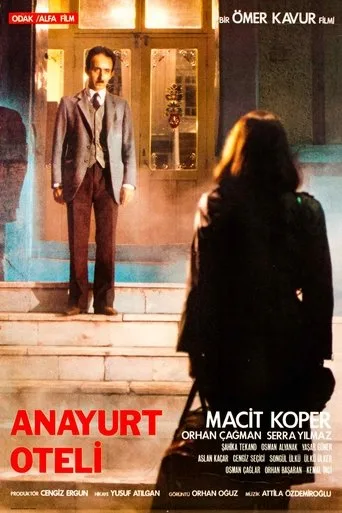 Anayurt Oteli (1987) posteri