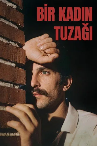Bir Kadın Tuzağı (1987) posteri