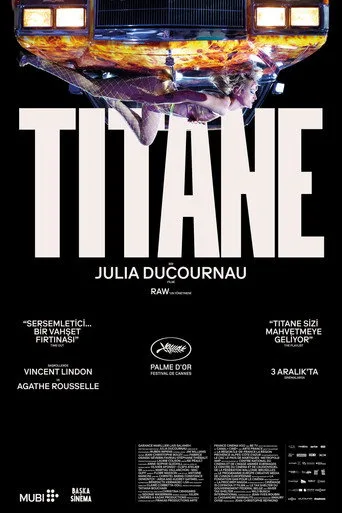 Titane (2021) posteri