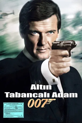 Altın Tabancalı Adam (1974) posteri