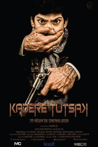 Kadere Tutsak (2016) posteri