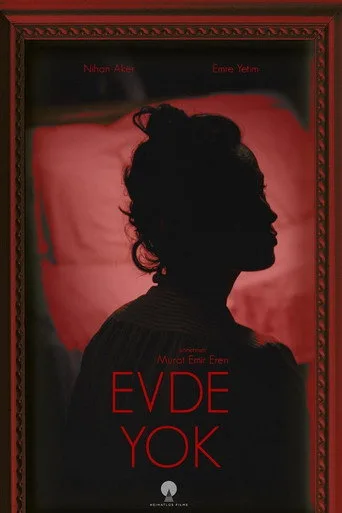 Evde Yok (2020) posteri