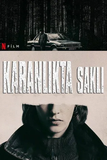 Karanlıkta Saklı (2025) posteri