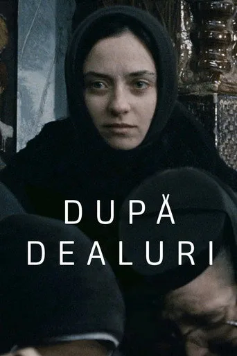 Tepelerin Ardında (2012) posteri