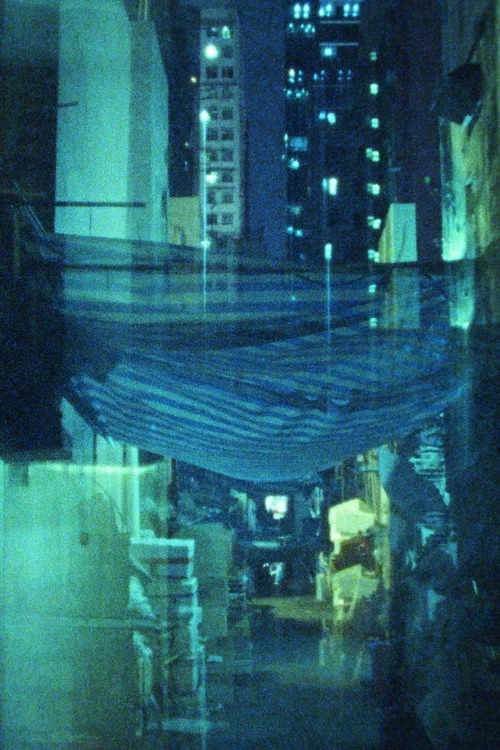 Signal 8 film posteri