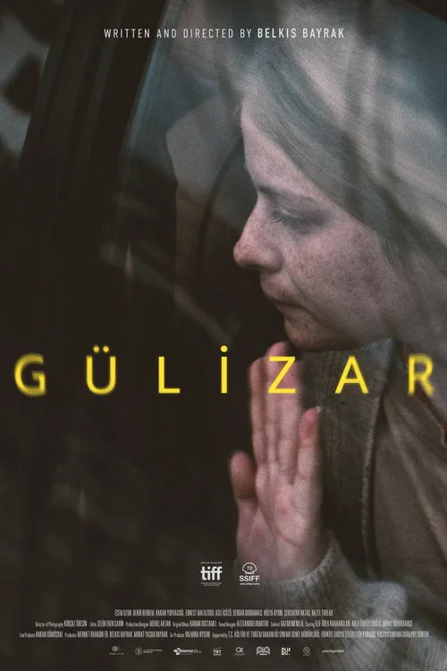 Gülizar film posteri