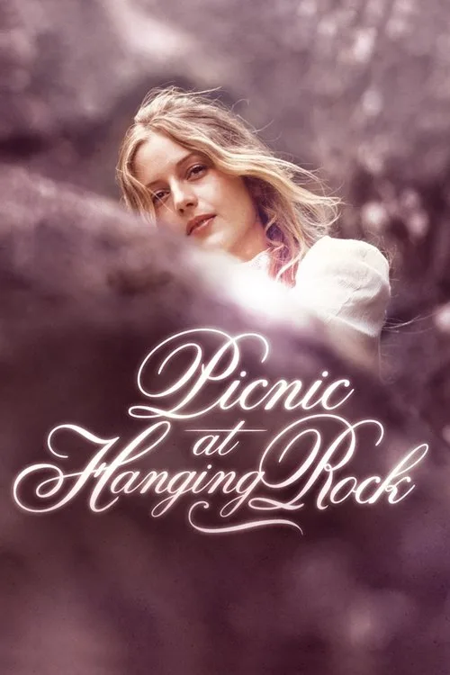 Hanging Rock'ta Piknik film posteri