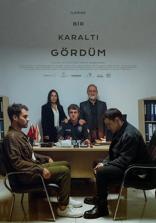 İleride Bir Karaltı Gördüm film posteri